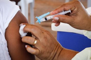 Limoeiro de Anadia vacina jovens acima de 20 anos contra a Covid-19