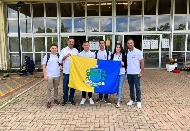 Marlan Ferreira acompanha estudantes limoeirenses durante competição nacional em Campinas/SP