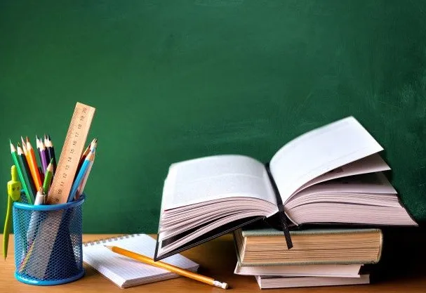 Prefeitura concede um dos maiores reajustes salariais da região aos profissionais da Educação